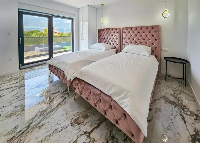 Noel Villa Donji Prolozac